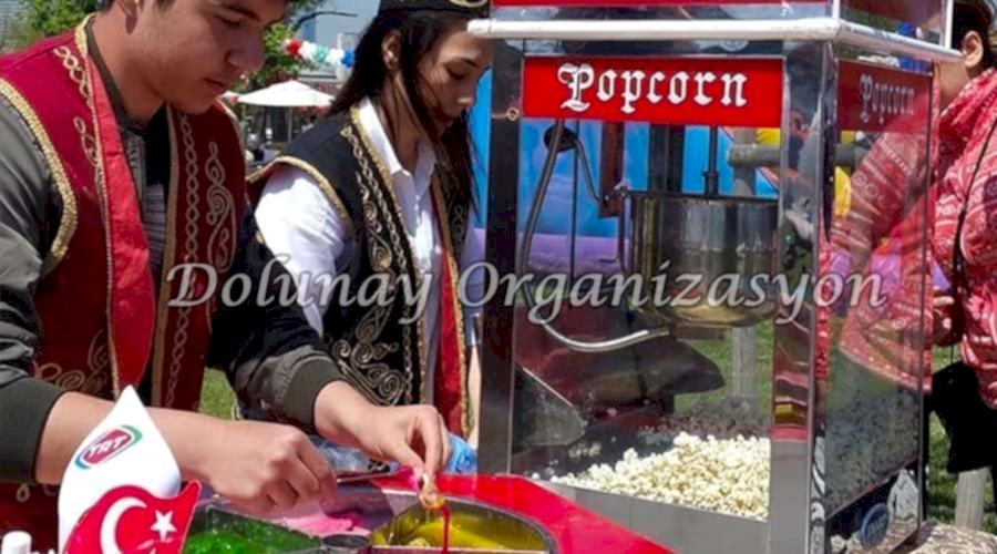 Patlamış Mısır Arabası Kiralama