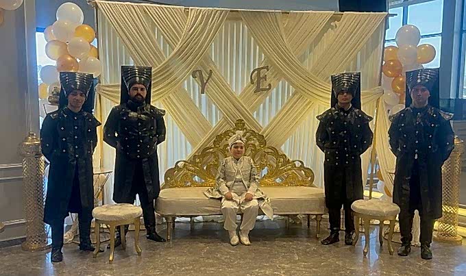 Sünnet Tahtı ve Yeniçeri Kiralama