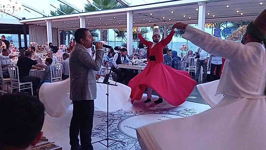 Semazen Grubu Gösterisi